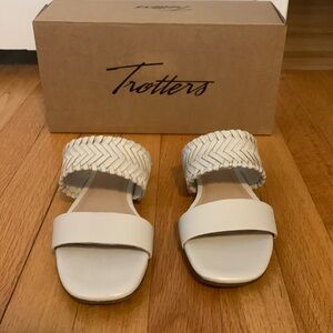Trotters Womens Sandal. Size 6.5